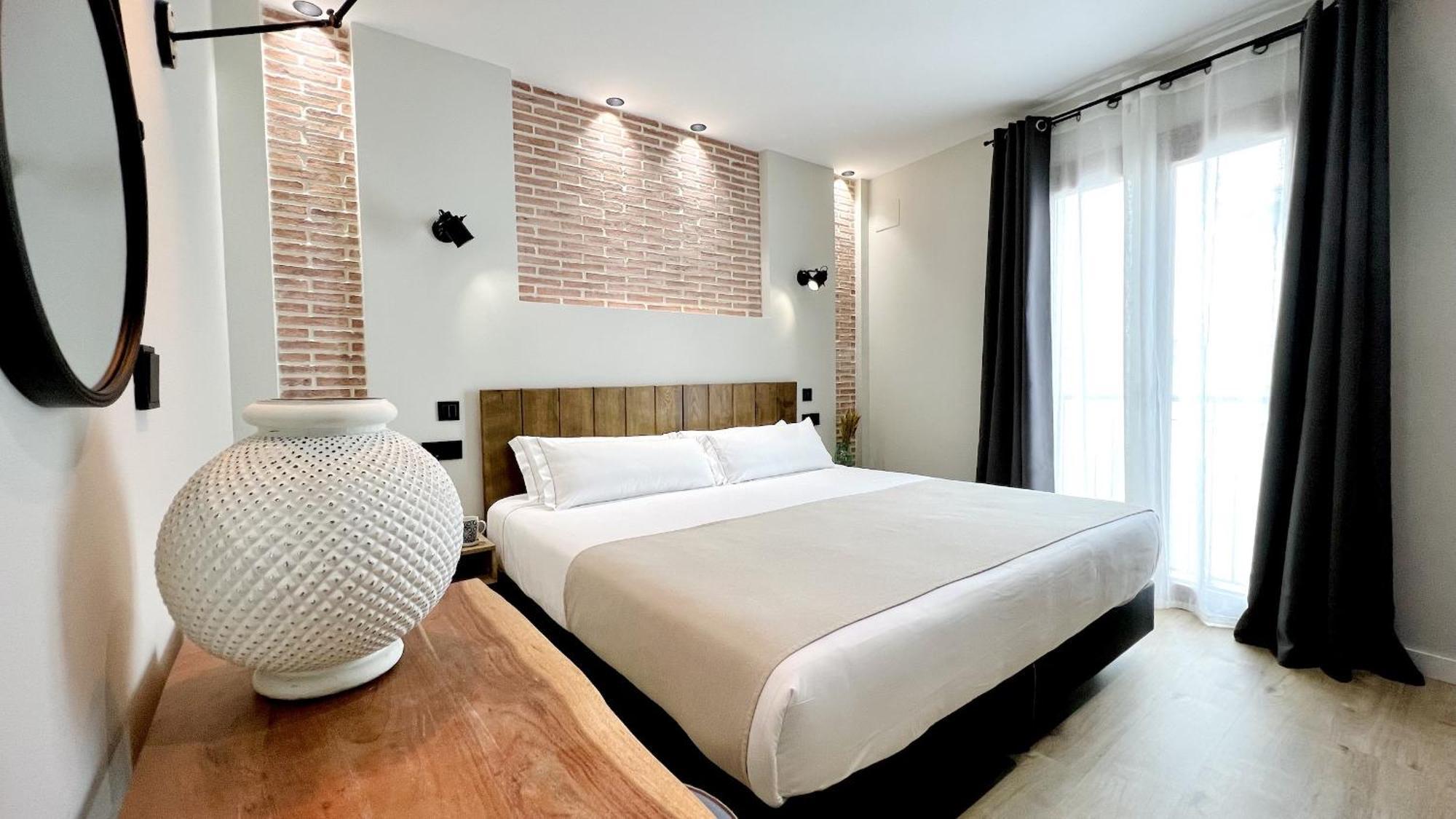Aparthotel Luz De Gades - Suites Spa Gym - Adults Only Cadiz Bagian luar foto